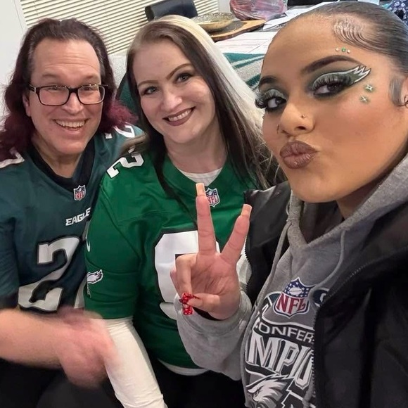 Meet your Posher, Sybil - Picture 2 of 16